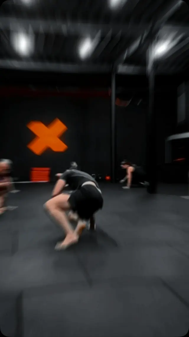 WOD Bodyweight training! Everyone trained like a BEAST💪🏽
The way we train in The Netherlands NO other gym trains like us…I guarantee you🔥🔥#wod #sport #heerlen #gym #bootcampuk